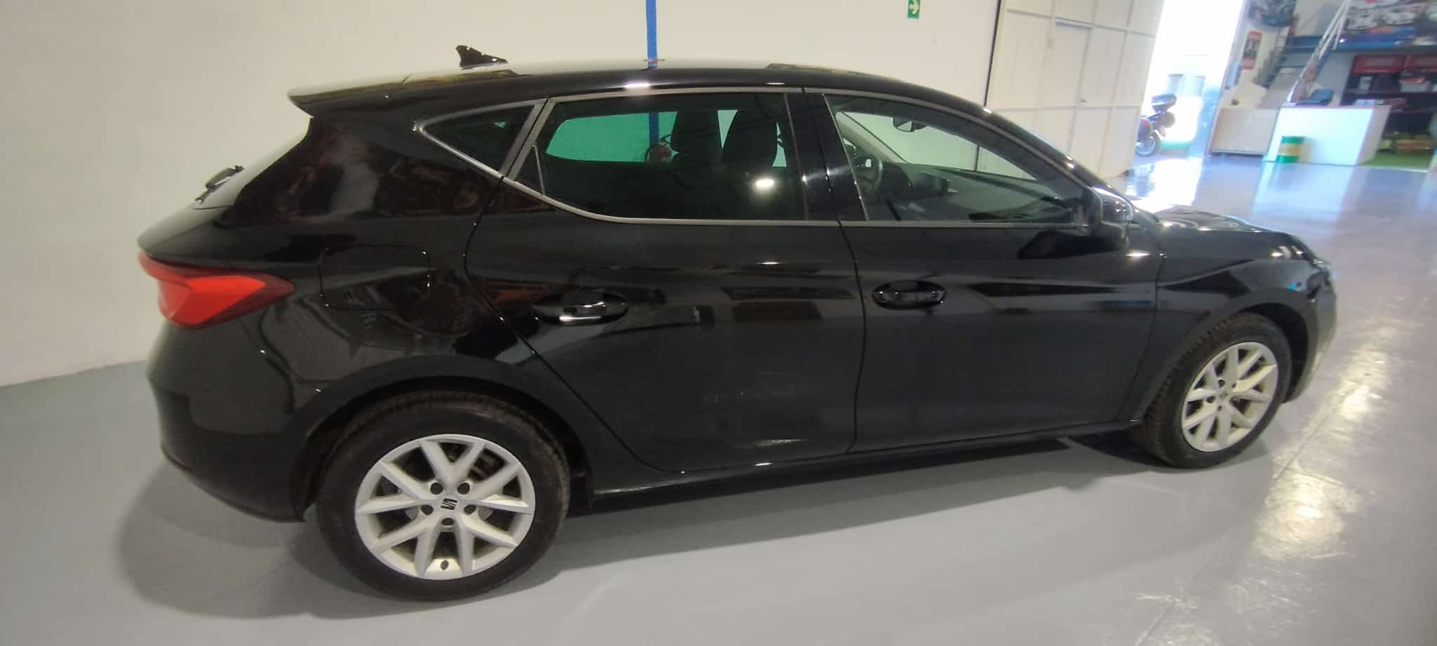 SEAT LEON REFERENCE TSI - Imagen 4