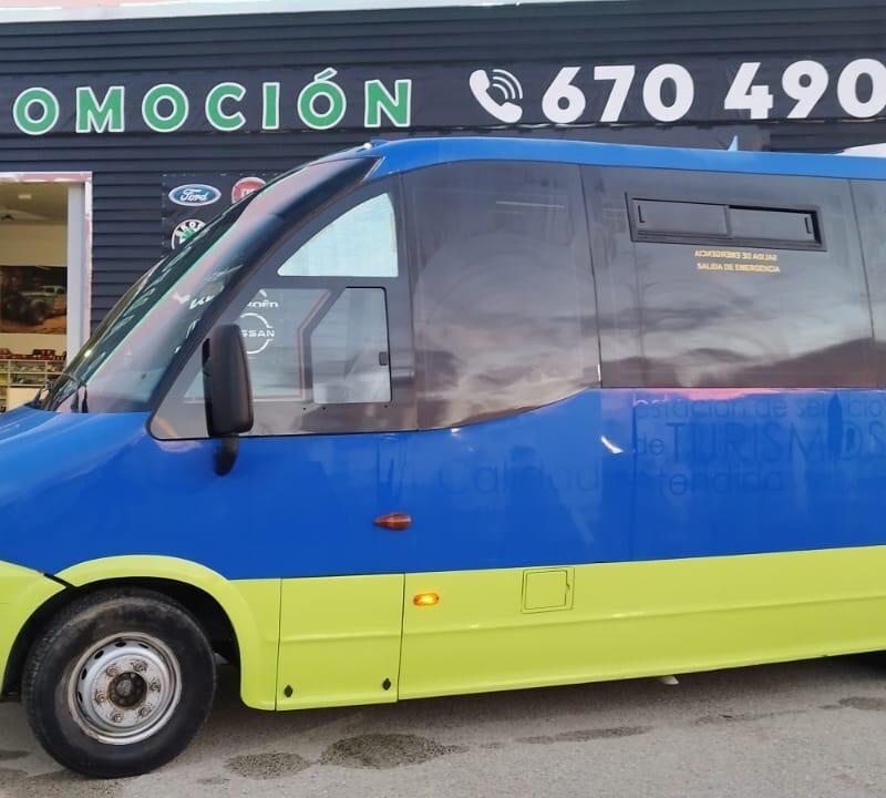 IVECO DAILY BUS 18 PLAZAS