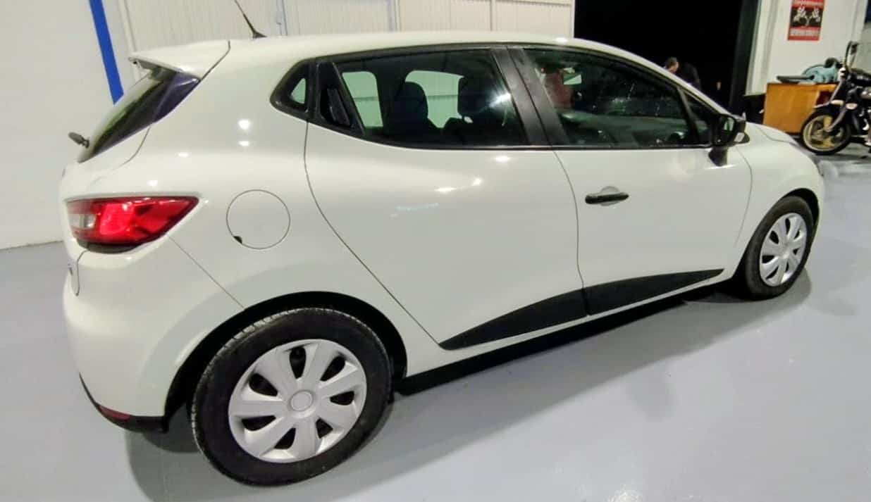 RENAULT CLIO III HATCHBACK - Imagen 4
